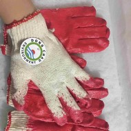 Găng tay bảo vệ bàn tay phủ sơn đỏ
